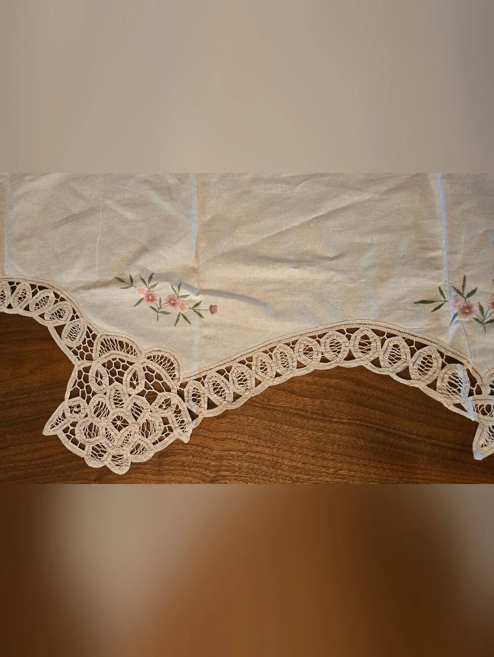 N/A elegant cream